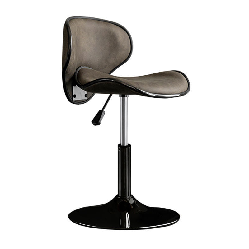 Minimalist Scandinavian Modern Chair – Stylish Seating
