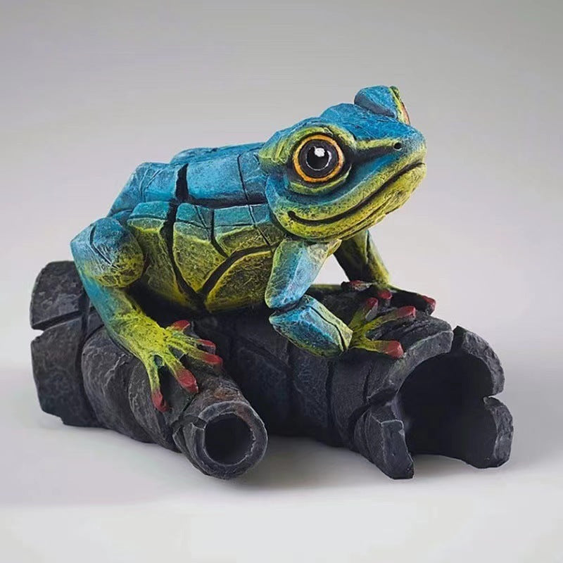 Contemporary Animal Sculptures In Home Fashion